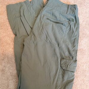 The North Face womens Olive Cargo Pants size 2
